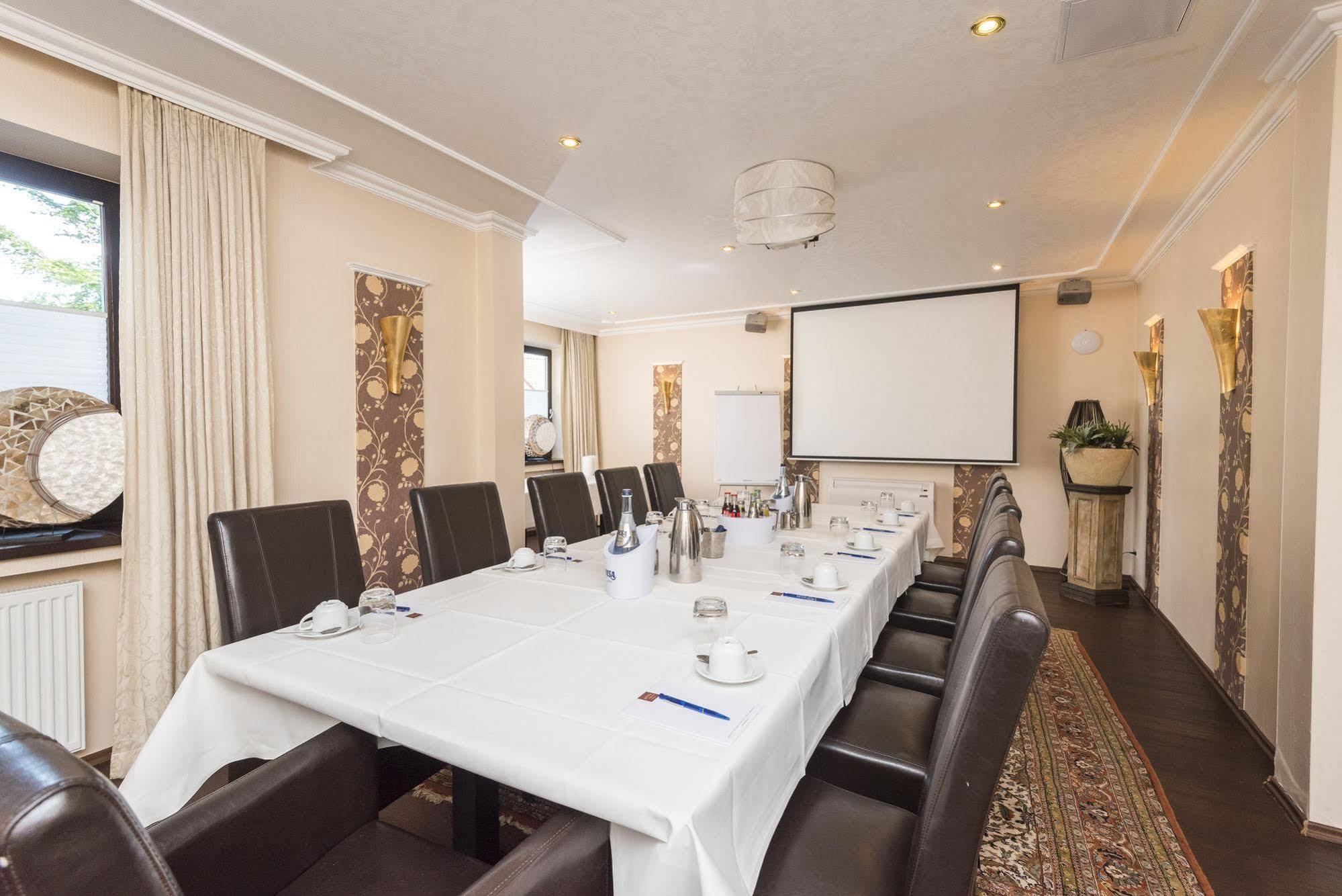 Hotel Tiek Superior Meppen Eksteriør billede